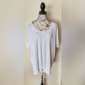 EVRI White Short Sleeve Top Size 1X